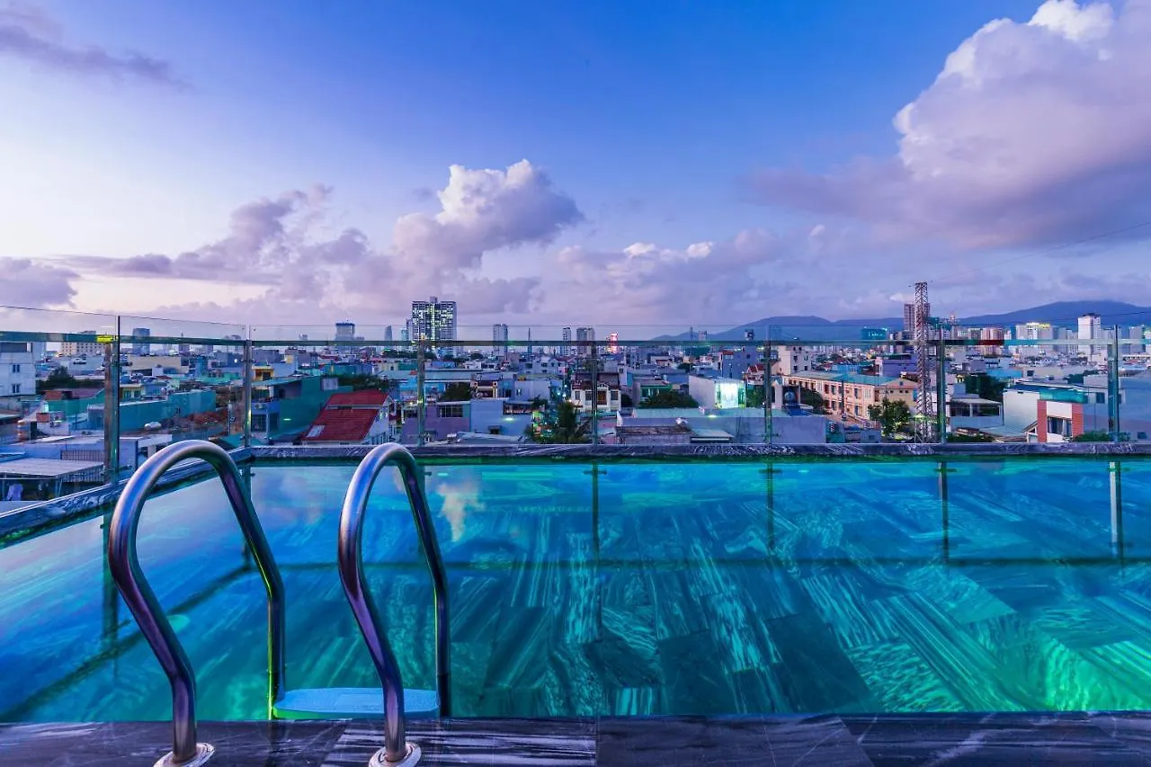 Lyn'S Hotel & Apartment Đà Nẵng 3*,